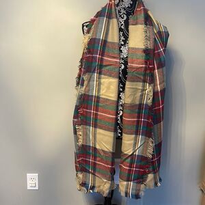 Lord & Taylor Oversized  Scarf . Red/Green . NEW